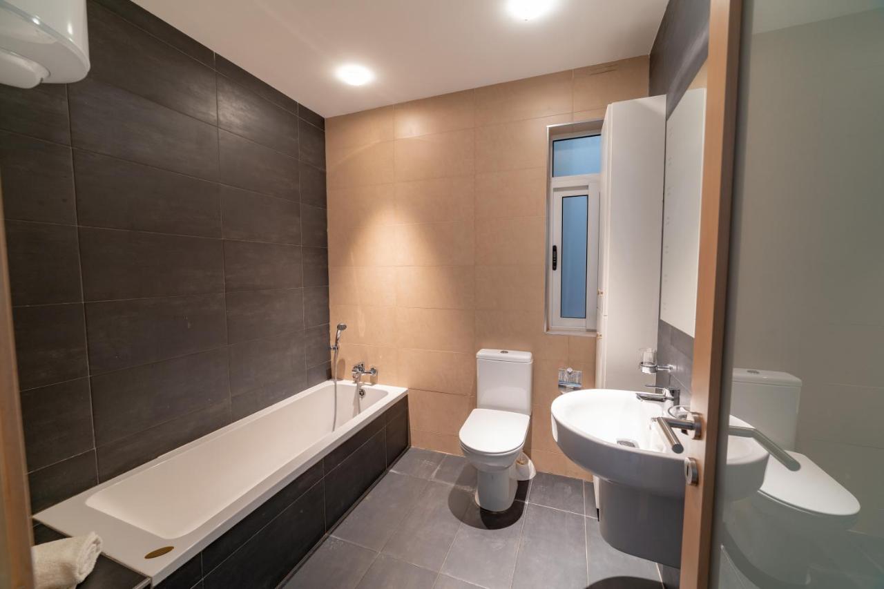 Metrostays Apartament St Julian Malta Saint Julian's エクステリア 写真
