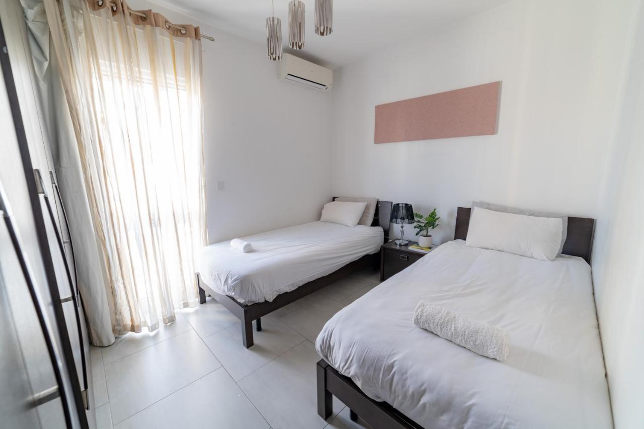 Metrostays Apartament St Julian Malta Saint Julian's エクステリア 写真