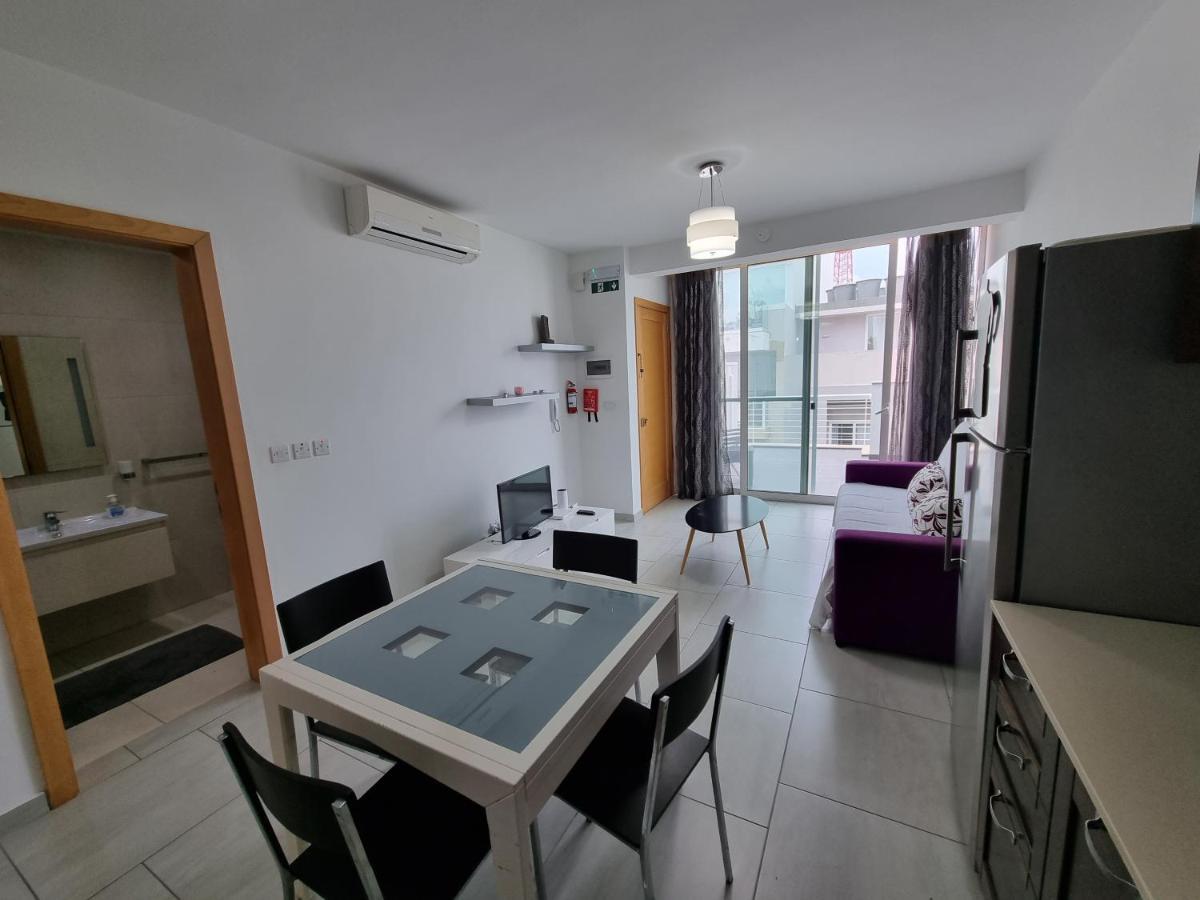 Metrostays Apartament St Julian Malta Saint Julian's エクステリア 写真